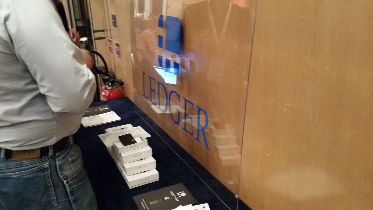 stand_Ledger__2_.jpg, nov. 2014